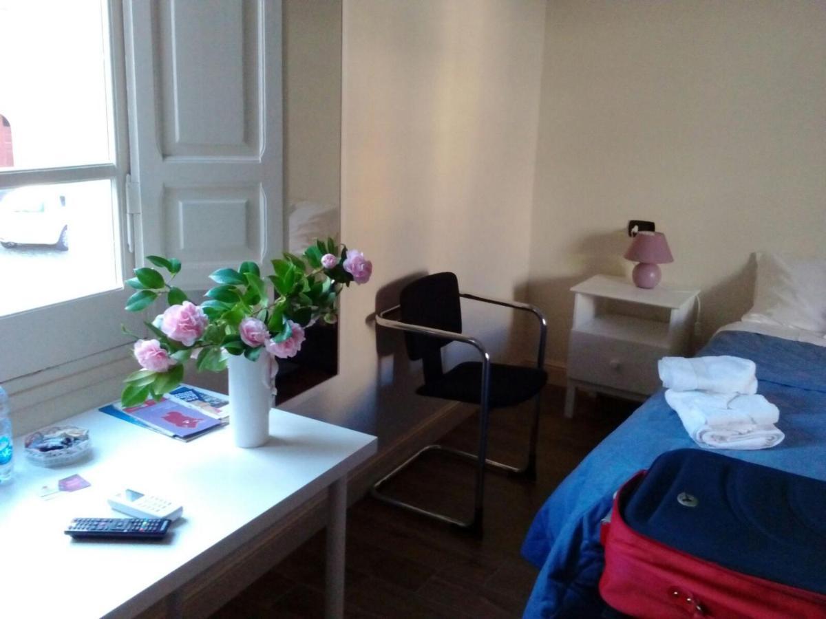 B&B Dal Cardinale Оцьери Экстерьер фото